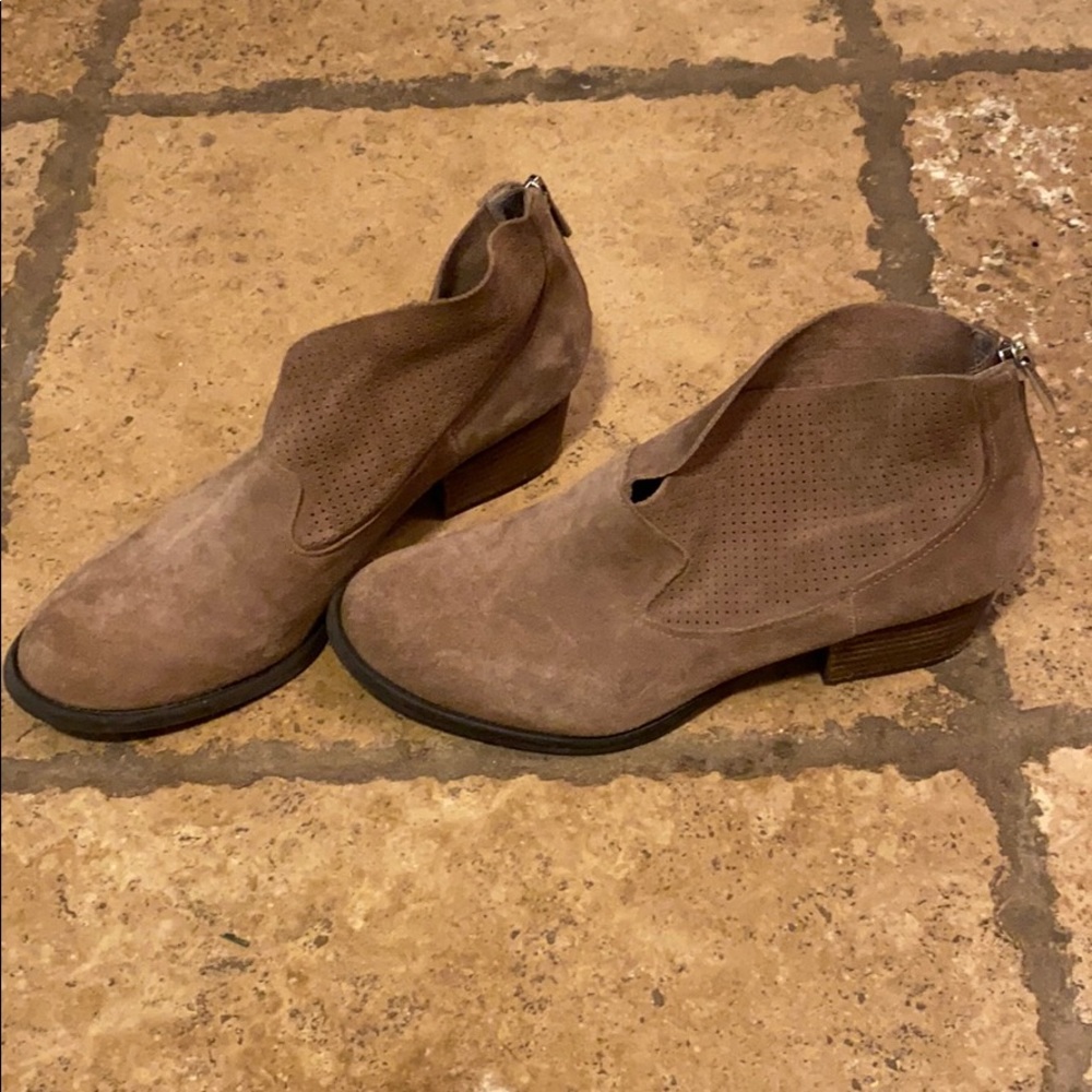 Jessica Simpson booties
